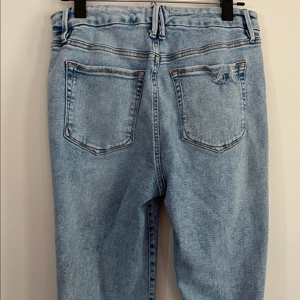 Good American Light Blue Straight Leg Jeans - Picture 4 of 4